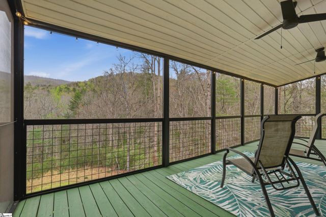 209 Falcon Crest Way, Pickens, SC 29671