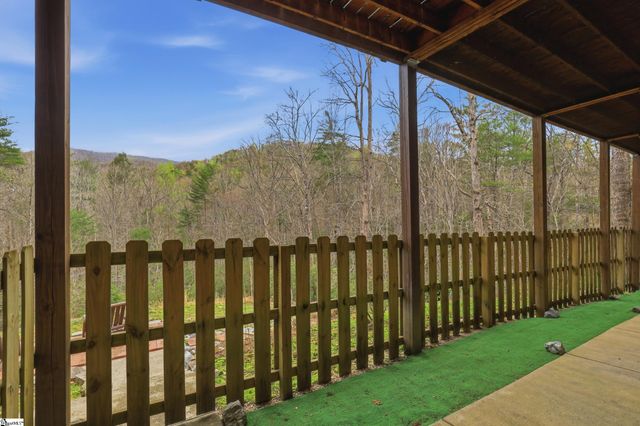 209 Falcon Crest Way, Pickens, SC 29671