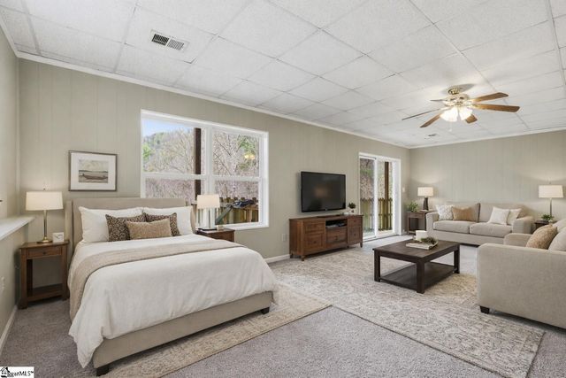 209 Falcon Crest Way, Pickens, SC 29671