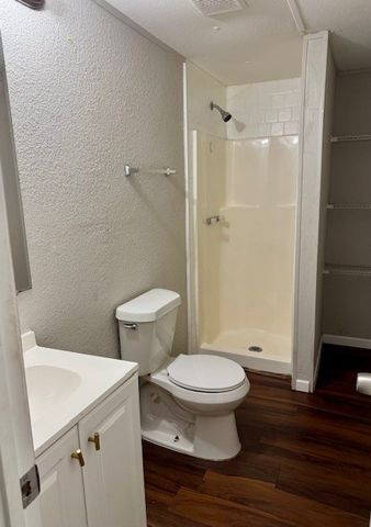 914 Pawnee Trail, Granbury, TX 76048