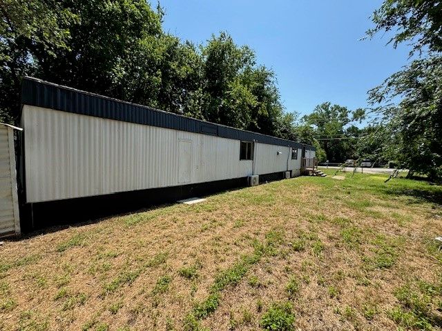 914 Pawnee Trail, Granbury, TX 76048