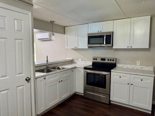 914 Pawnee Trail, Granbury, TX 76048