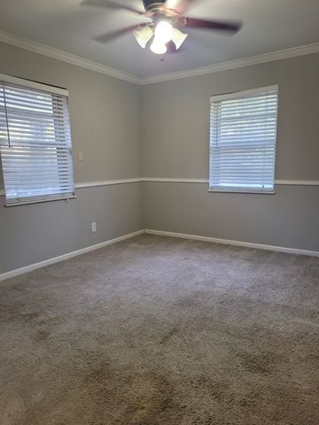 304 Fairmont Avenue, Corsicana, TX 75110