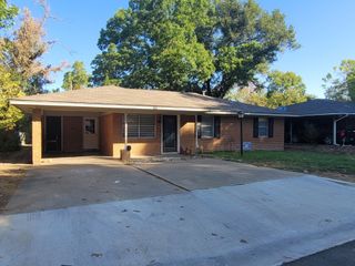 304 Fairmont Avenue, Corsicana, TX 75110