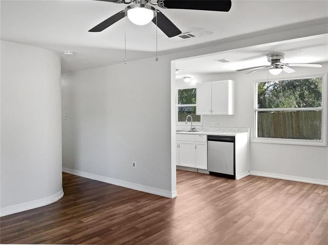 10009 CONNECTICUT STREET, Gibsonton, FL 33534