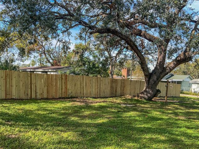 10009 CONNECTICUT STREET, Gibsonton, FL 33534