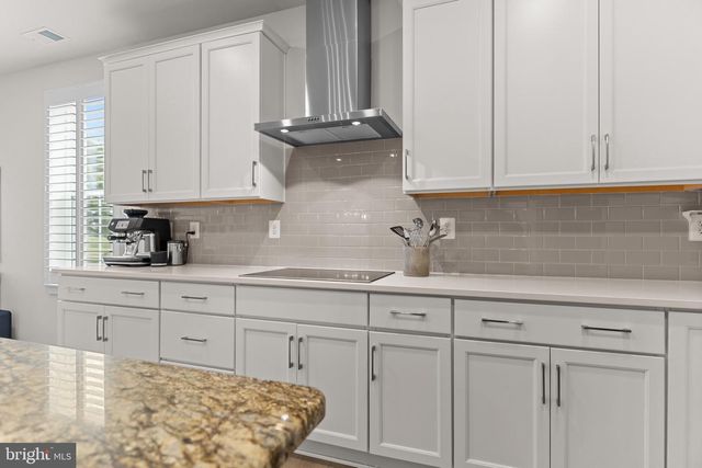 24 SKIPPING STONE LN, Dover, DE 19904