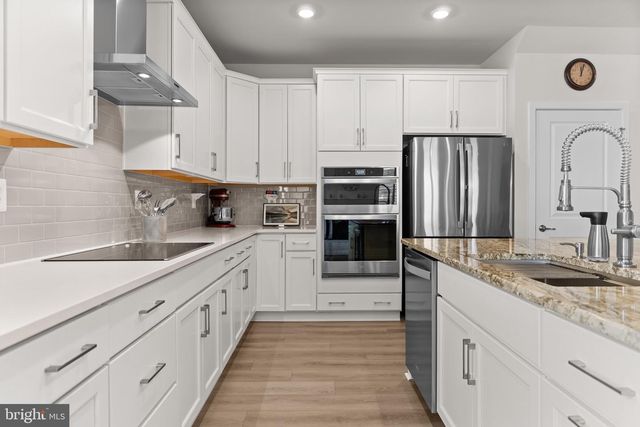 24 SKIPPING STONE LN, Dover, DE 19904