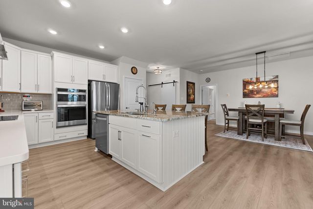 24 SKIPPING STONE LN, Dover, DE 19904