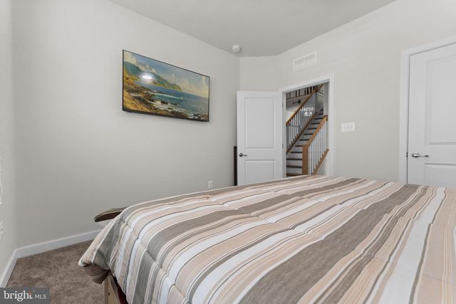 24 SKIPPING STONE LN, Dover, DE 19904