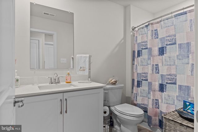 24 SKIPPING STONE LN, Dover, DE 19904