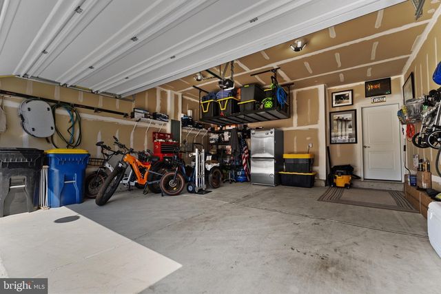 24 SKIPPING STONE LN, Dover, DE 19904