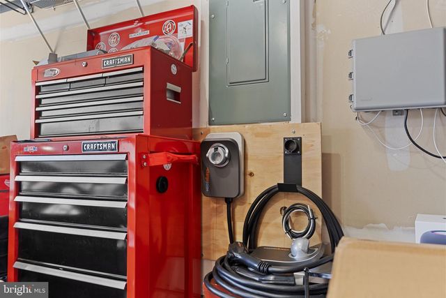 24 SKIPPING STONE LN, Dover, DE 19904