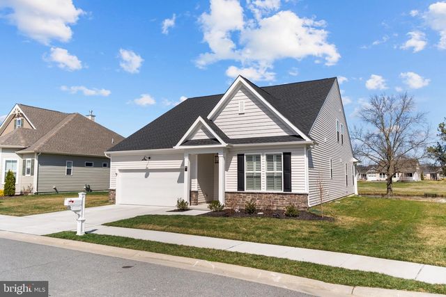24 SKIPPING STONE LN, Dover, DE 19904