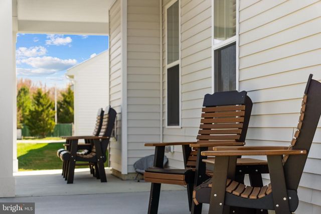 24 SKIPPING STONE LN, Dover, DE 19904