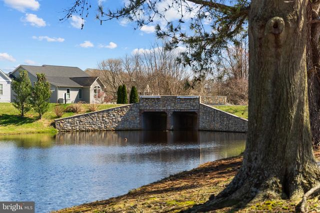 24 SKIPPING STONE LN, Dover, DE 19904