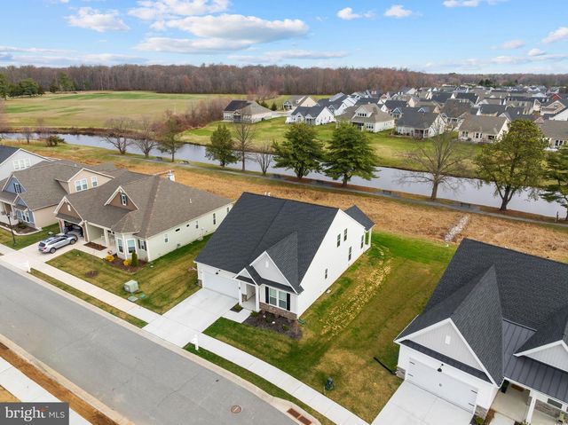 24 SKIPPING STONE LN, Dover, DE 19904