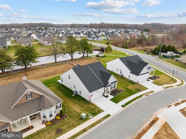 24 SKIPPING STONE LN, Dover, DE 19904