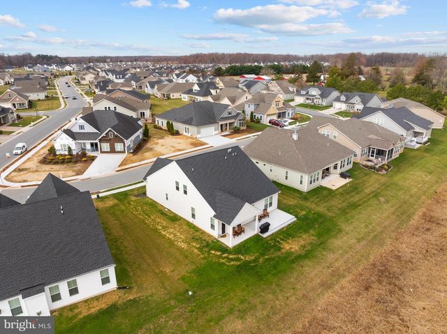 24 SKIPPING STONE LN, Dover, DE 19904