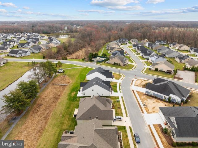 24 SKIPPING STONE LN, Dover, DE 19904