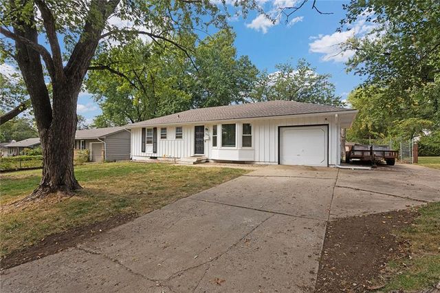 13620 Bennington Avenue, Grandview, MO 64030