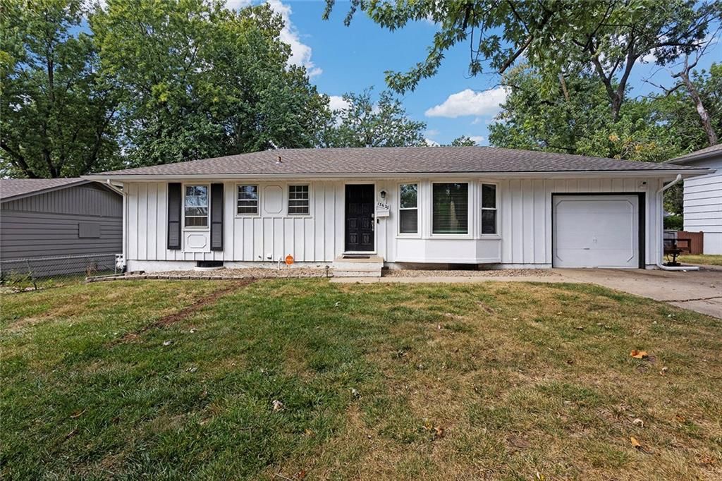 13620 Bennington Avenue, Grandview, MO 64030