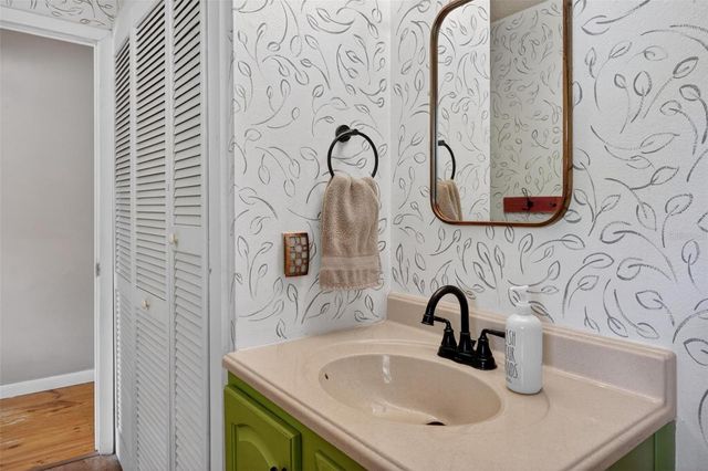 213 BUENA VISTA STREET, Debary, FL 32713