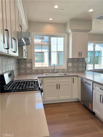 413 W Duarte Road A, Monrovia, CA 91016