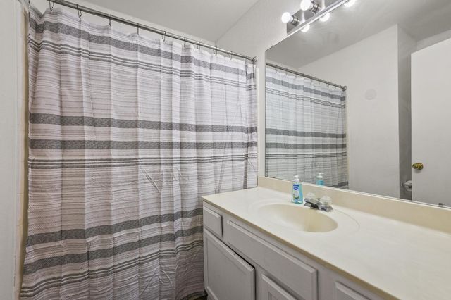 1147 Seneca Place, Lewisville, TX 75067