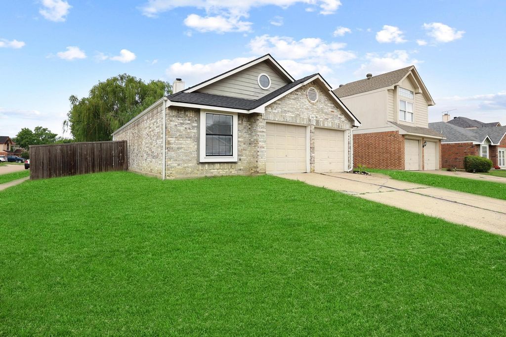 1147 Seneca Place, Lewisville, TX 75067