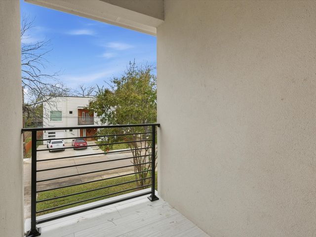 1130 Shaw Street, Dallas, TX 75212