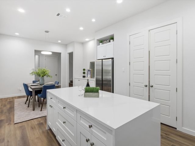 1130 Shaw Street, Dallas, TX 75212