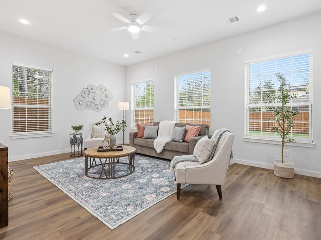 1130 Shaw Street, Dallas, TX 75212