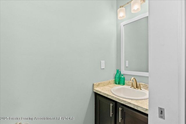 6195 Fishbrook Lane, Dimondale, MI 48821