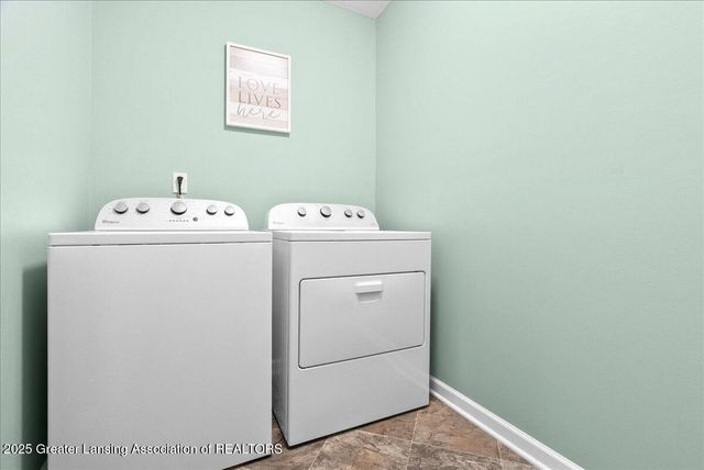 6195 Fishbrook Lane, Dimondale, MI 48821