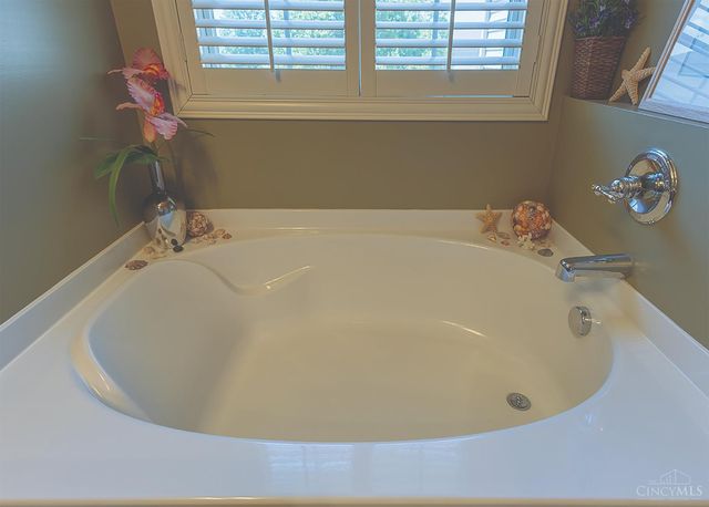 6676 Adena Circle, Hamilton Twp, OH 45039
