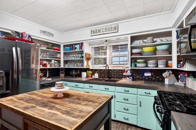 2009 E Sandusky Road E, Sadler, TX 76264