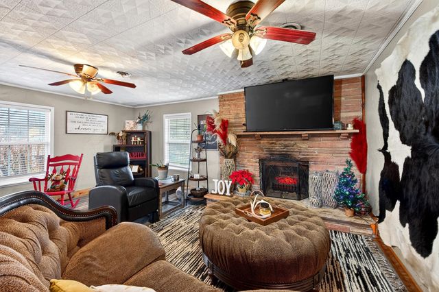 2009 E Sandusky Road E, Sadler, TX 76264