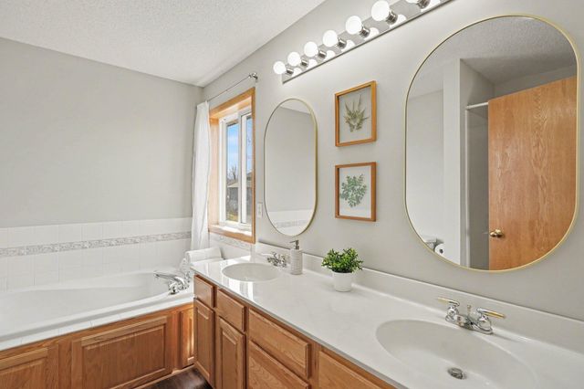 13297 Aspen Drive, Rogers, MN 55374