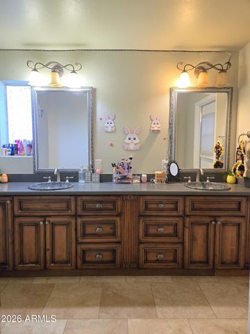 4452 W WINDROSE Drive, Glendale, AZ 85304