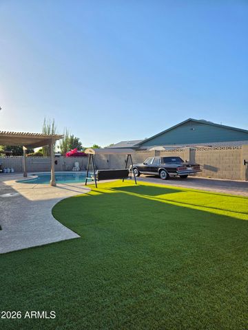 4452 W WINDROSE Drive, Glendale, AZ 85304