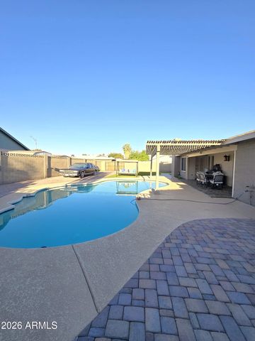 4452 W WINDROSE Drive, Glendale, AZ 85304
