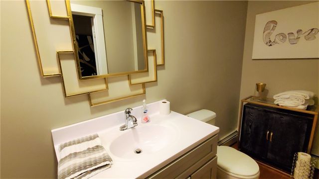 102 Broadway 1C, Newport, RI 02840