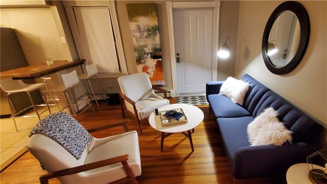 102 Broadway 1C, Newport, RI 02840