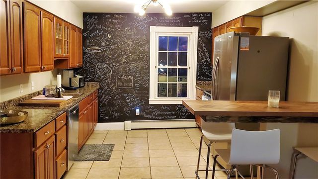 102 Broadway 1C, Newport, RI 02840