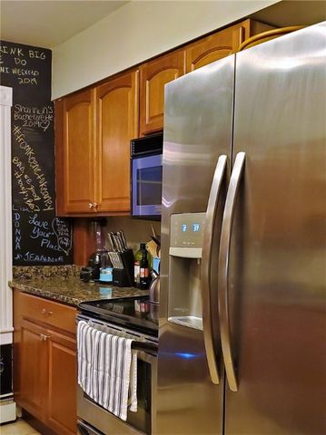 102 Broadway 1C, Newport, RI 02840