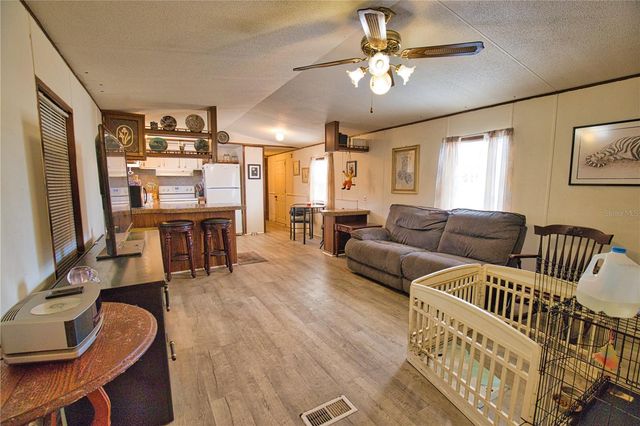 1464 NE LEISURE AVENUE, Arcadia, FL 34266