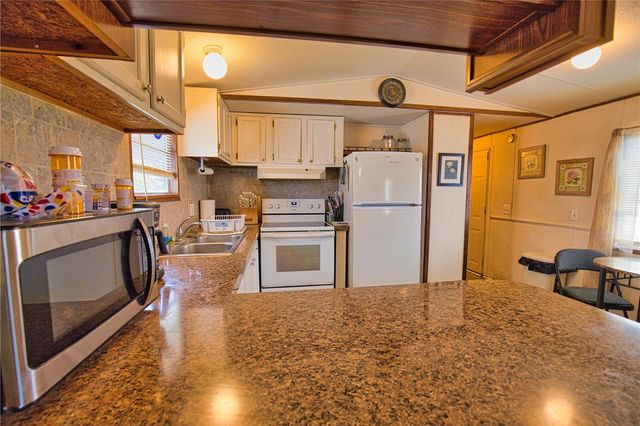 1464 NE LEISURE AVENUE, Arcadia, FL 34266