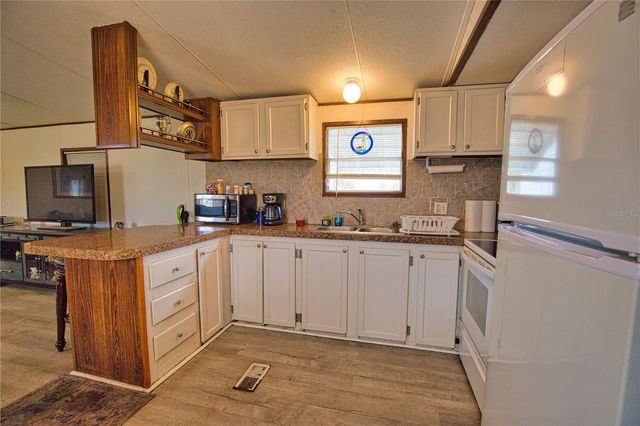 1464 NE LEISURE AVENUE, Arcadia, FL 34266