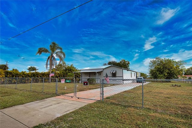 1464 NE LEISURE AVENUE, Arcadia, FL 34266